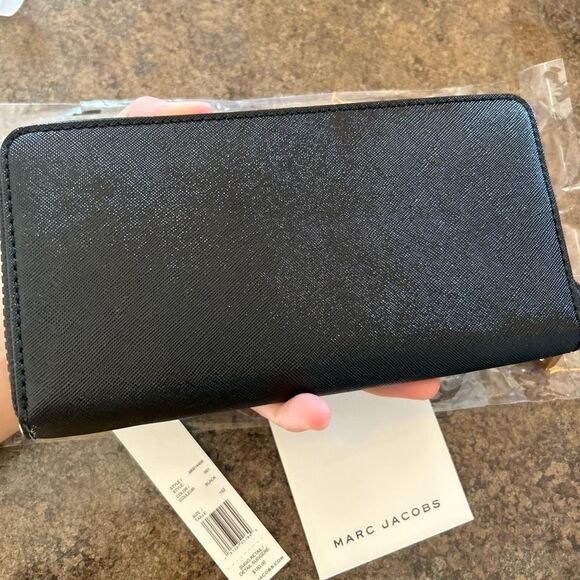 NWT Marc Jacobs All Around Zip Large Wristlet Black - Picture 6 of 9